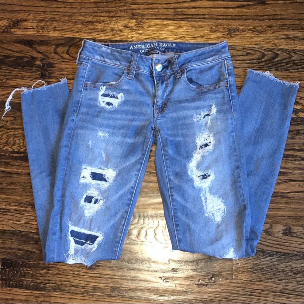 American Eagle Outfitters Ripped Jeans Size 2